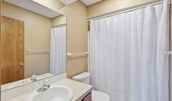 1209 8th Ave SE, Altoona, IA 50009