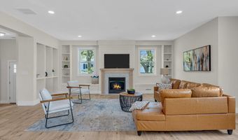 45 Shore Acres Ave, North Middletown, NJ 07748
