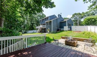 20 Birch View Ct, Cranston, RI 02921