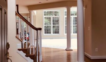 8533 GALLAHAN Ct, Alexandria, VA 22309