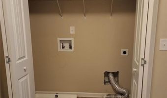628 Oakside Pl, Acworth, GA 30102