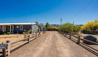 33701 S PARK Ln, Black Canyon City, AZ 85324