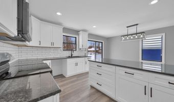 1825 State St, Algonac, MI 48001