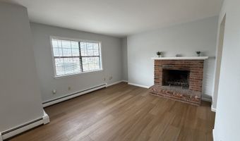 7 Homestead Ln 7, Brookfield, CT 06804