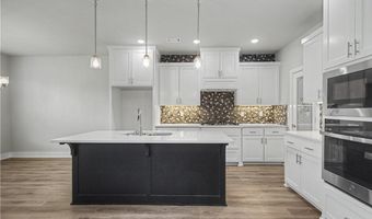 6705 Orange Ave, Bentonville, AR 72713