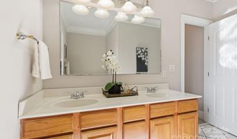 8 Sweet Gum Dr, Asheville, NC 28805