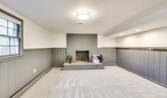 4422 NEPTUNE Dr, Alexandria, VA 22309
