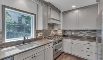 18 Middletown Ave, Atlantic Highlands, NJ 07716