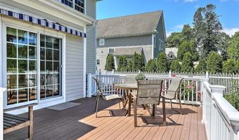 49 Walley St, Bristol, RI 02809