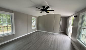 21 Valley Dr, Belmont, NH 03220