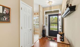 14 Hidden Lake Cir, Barnegat, NJ 08005