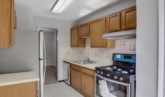 5614 BLOOMFIELD Dr 204, Alexandria, VA 22312