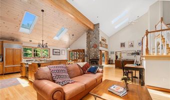350 Austin Farm Rd, Exeter, RI 02822