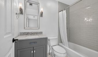 932 HARRISON Cir, Alexandria, VA 22304