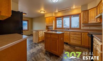 231 Carter View Dr, Cody, WY 82414