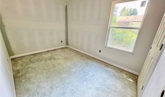 382 Oak St, Austin, IN 47102