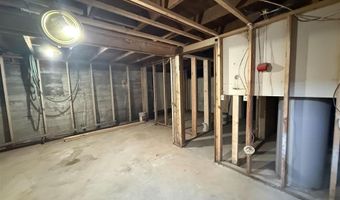 6 Corbett Rd, Cody, WY 82414