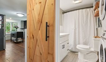 7 Rocky Ledge Dr, Clinton, CT 06413