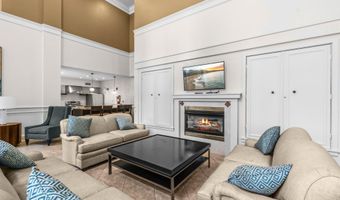 3830 9TH St N 109W, Arlington, VA 22203