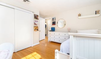 56 Juniper Dr, Avon, CT 06001