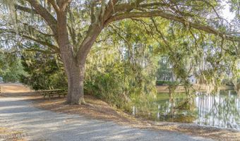 206 Willow Point Rd, Beaufort, SC 29906