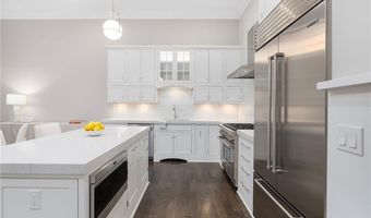 50 School St 5, Newport, RI 02840