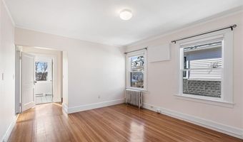 118 Ocean Ave, Cranston, RI 02905