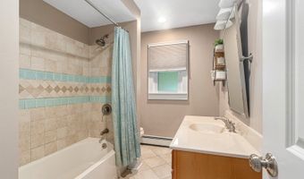 35 Skytop Rd, Andover, NJ 07860