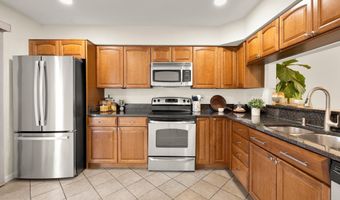 3034 S GLEBE Rd, Arlington, VA 22206