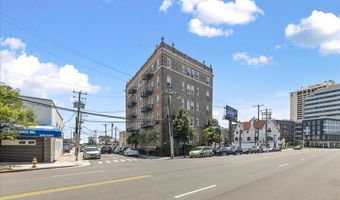2 S Hartford Ave, Atlantic City, NJ 08401