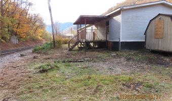3142 Buffalo Creek Rd, Accoville, WV 25606