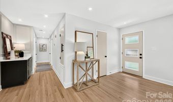 1924 Bentley Pl, Charlotte, NC 28205