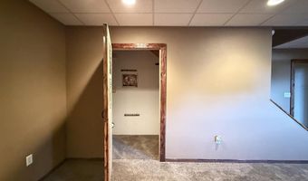 237 E Dahlstrom Ave, Appleton, MN 56208
