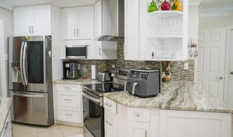 8 Apalachee St, Apalachicola, FL 32320