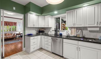535 Forest Glen St, Ames, IA 50014