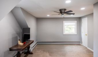 4 Park Ln, Andover, NJ 07860