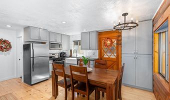 704 SUNSET Dr, Alpine, WY 83128