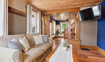 103 W KING St, Abbottstown, PA 17301