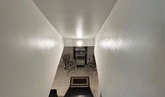 84 N Vivyen St, Bergenfield, NJ 07621