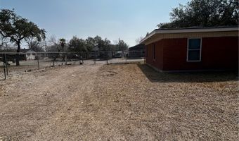 1005 Loma St, Alice, TX 78332