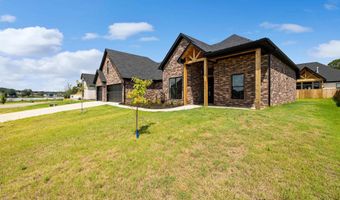 6048 Majestic Waters Dr, Benton, AR 72019