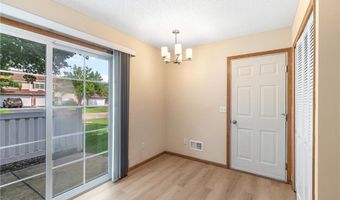 6414 158th St W 201, Apple Valley, MN 55124