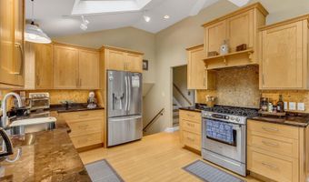 1 Sandy Ln, Bourne, MA 02532