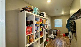 1008 S 10th Ave, Britton, SD 57430