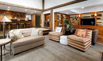 3 Raiders Ln, Darien, CT 06820