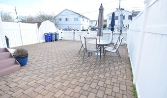 515 13th Ave, Belmar, NJ 07719