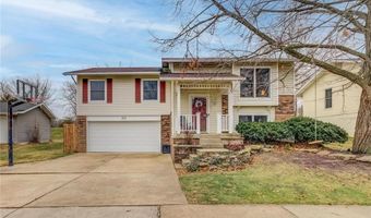 808 Timberfield Dr, Ballwin, MO 63021