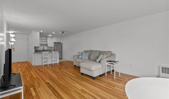 401 Bellevue Ave 214, Newport, RI 02840