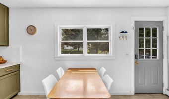385 Essex St, Bangor, ME 04401