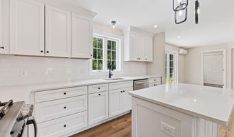 17 Coopers Trl, Arundel, ME 04046
